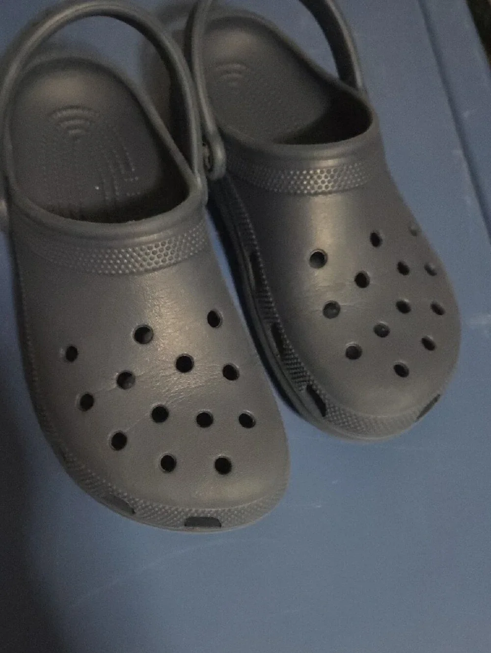 CROCS Kids Navy Blue Classic Clog  Boys 7Y